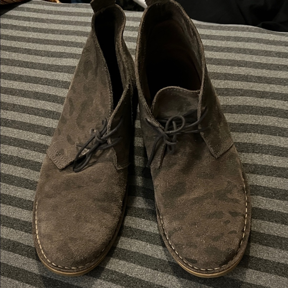 Jack & Jones Men's Grey Leopard Print Suede Chukka Boots - Casual Lace-Up